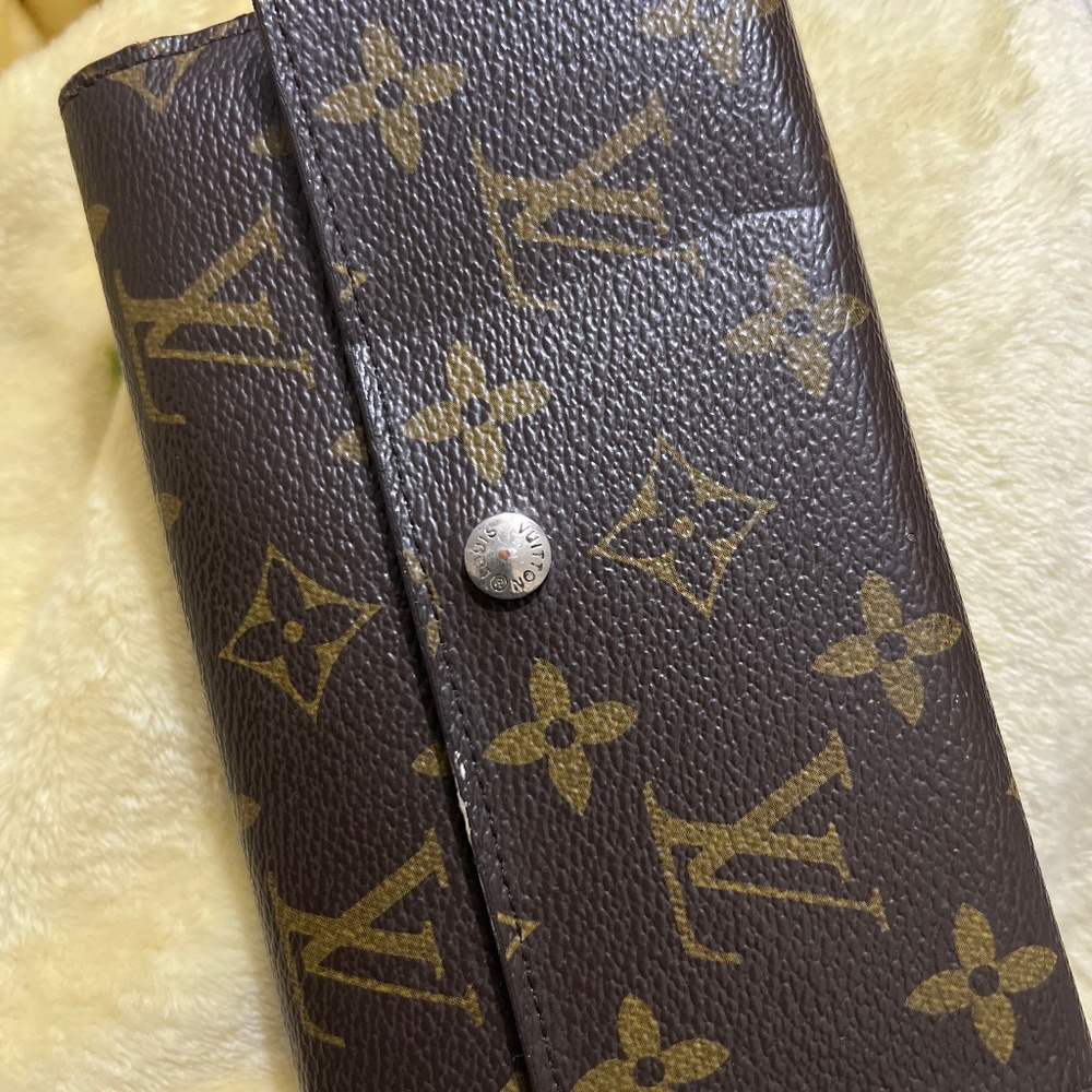 AUTHENTIC Vintage Louis Vuitton wallet